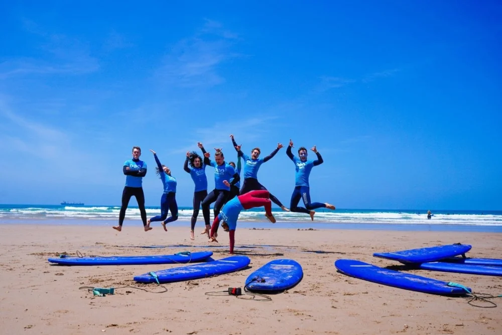 Taghazout 7-day Group Retreat (6+ People) + 5 Surf Lesson + 2 Yoga + Meals + Stay in Agadir, Morocco